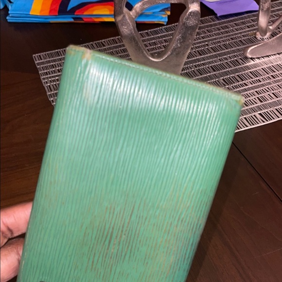 Green Louis Vuitton Wallet - Picture 6 of 13
